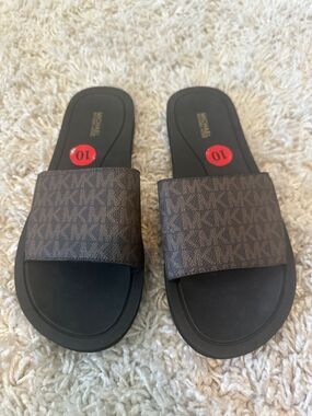 Michael Kors Brown and Black MK Logo Slide Sandals Flats Shoes Flip Flop 10 New